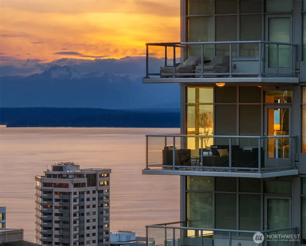 583 Battery Street Seattle WA 98121