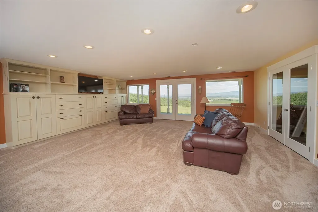 1677 Dodge Road Ellensburg WA 98926
