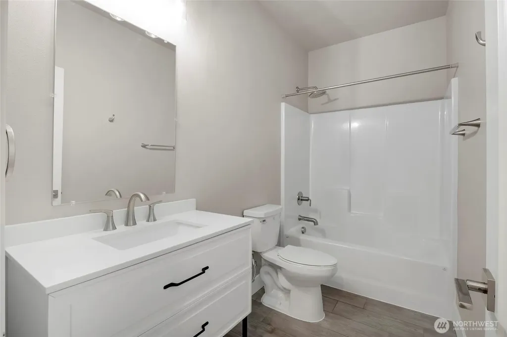 1213 NE Nanto Road Moses Lake WA 98837
