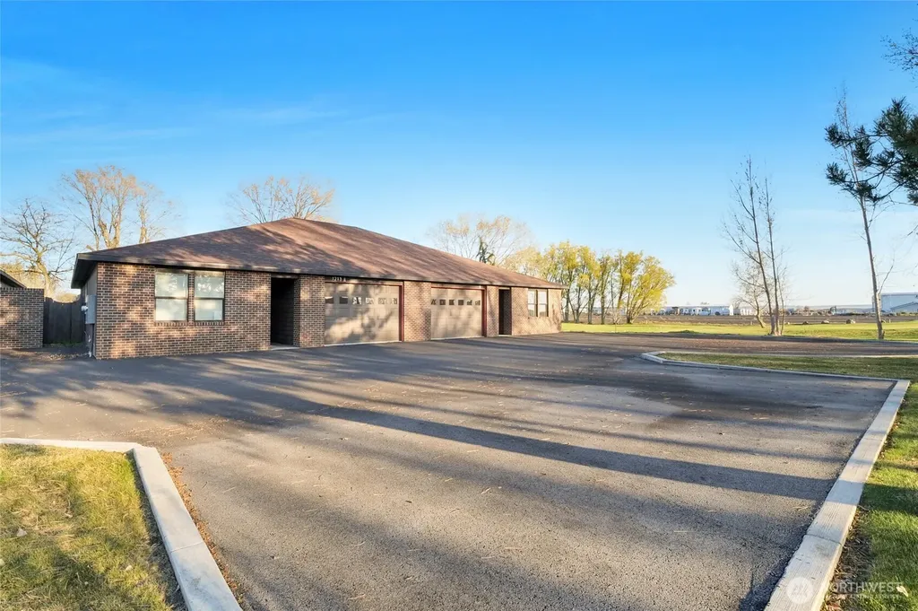 1213 NE Nanto Road Moses Lake WA 98837