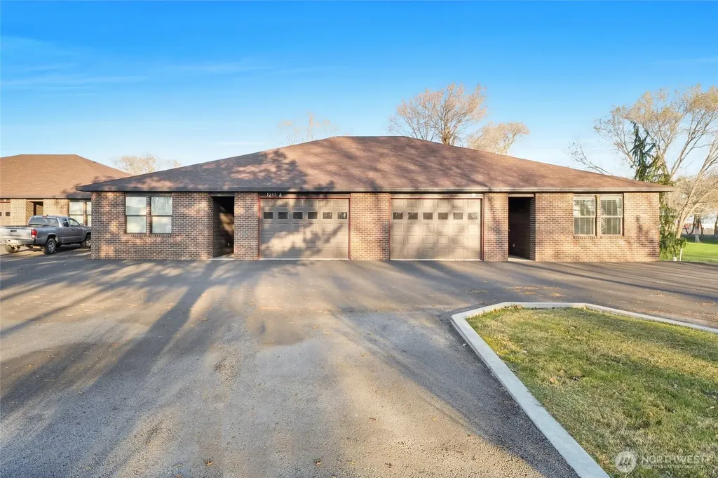 1213 NE Nanto Road Moses Lake WA 98837