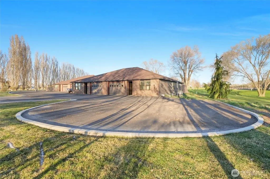 1213 NE Nanto Road Moses Lake WA 98837
