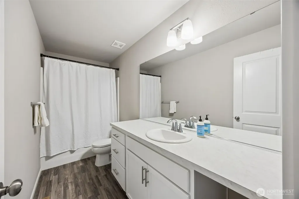 15117 Prescott Loop SE Yelm WA 98597
