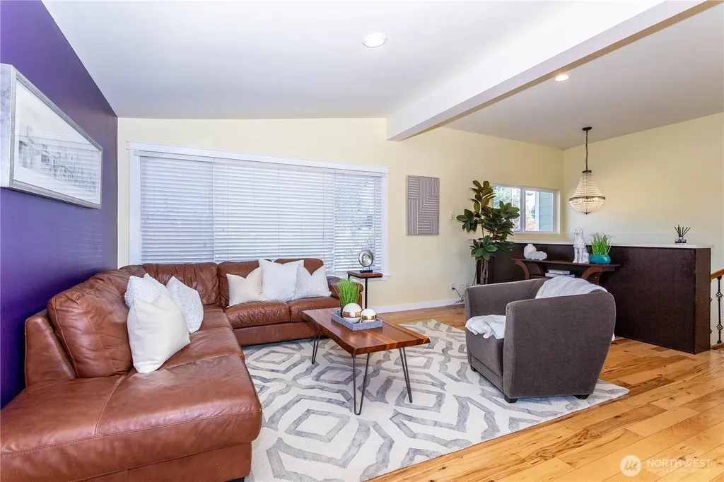3905 NE 6th Street Renton WA 98056