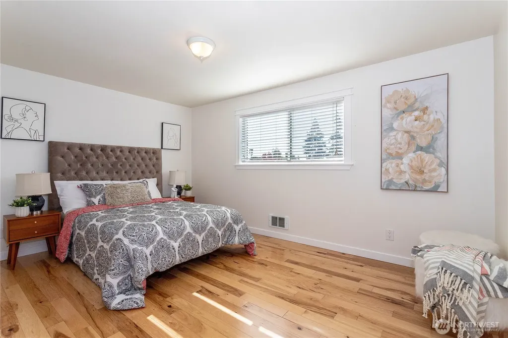 3905 NE 6th Street Renton WA 98056