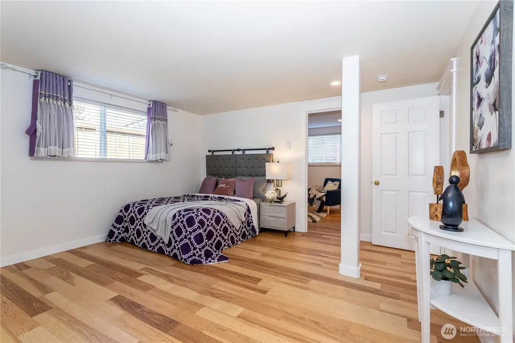 3905 NE 6th Street Renton WA 98056