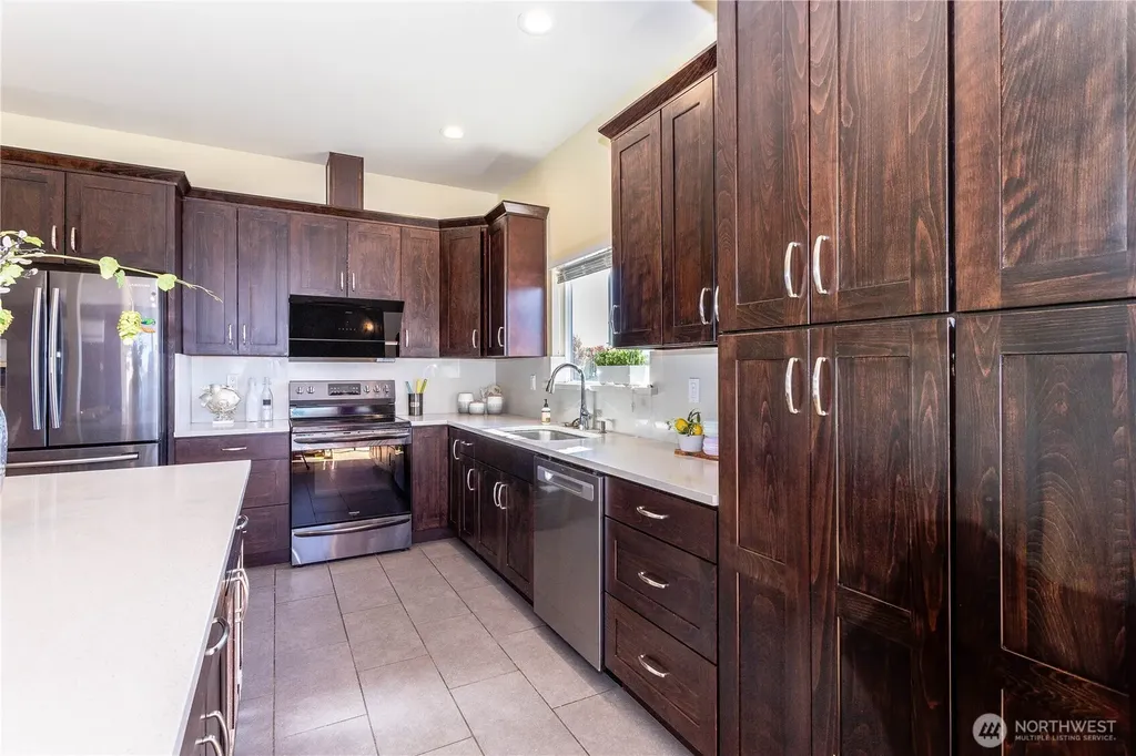 3905 NE 6th Street Renton WA 98056
