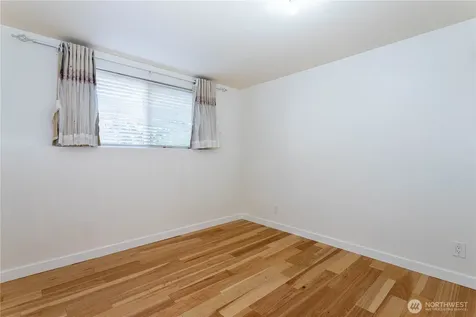 3905 NE 6th Street Renton WA 98056