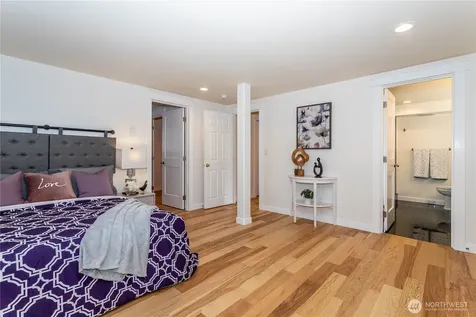 3905 NE 6th Street Renton WA 98056