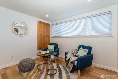 3905 NE 6th Street Renton WA 98056