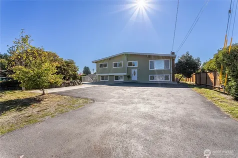 3905 NE 6th Street Renton WA 98056