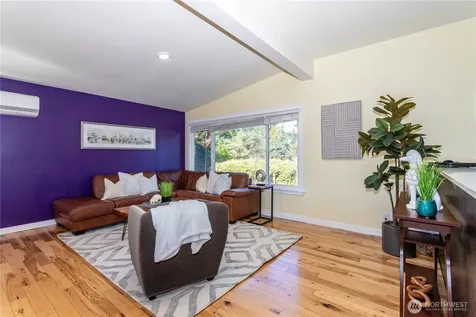 3905 NE 6th Street Renton WA 98056