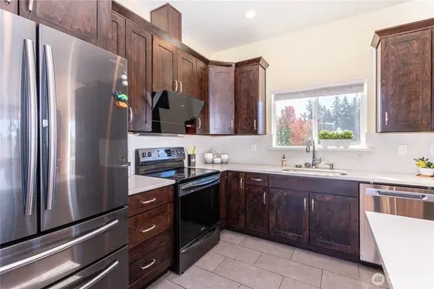 3905 NE 6th Street Renton WA 98056
