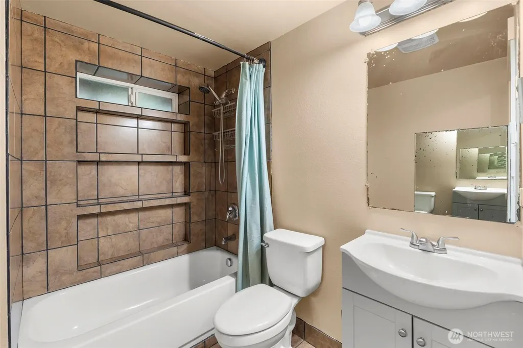 110 Sunny Basin Road Castle Rock WA 98611