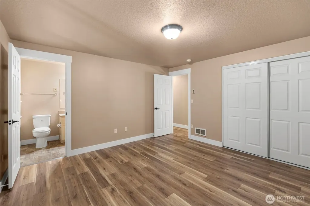 110 Sunny Basin Road Castle Rock WA 98611