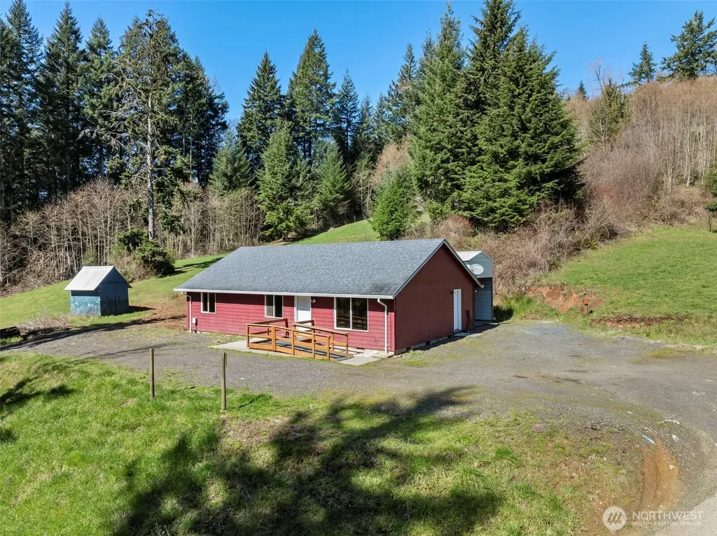 110 Sunny Basin Road Castle Rock WA 98611