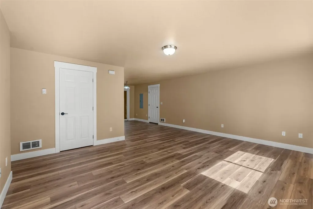 110 Sunny Basin Road Castle Rock WA 98611