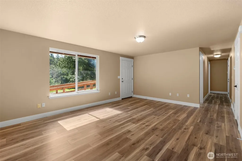 110 Sunny Basin Road Castle Rock WA 98611