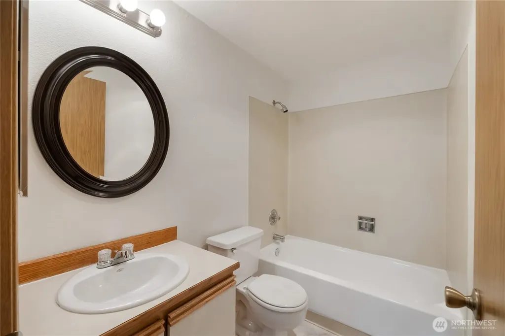 13235 12th Avenue SW Burien WA 98146