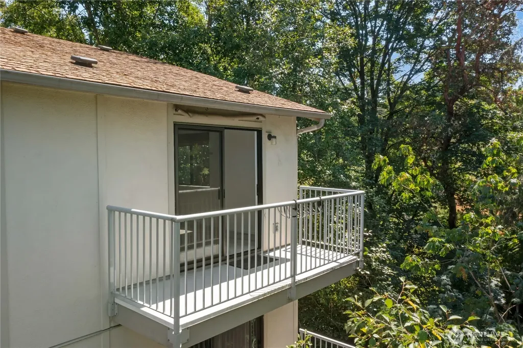 13235 12th Avenue SW Burien WA 98146