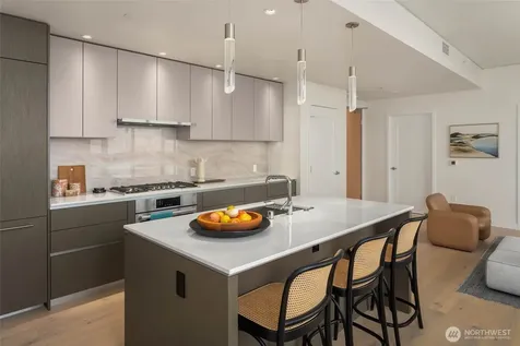 2510 6th Avenue Seattle WA 98121