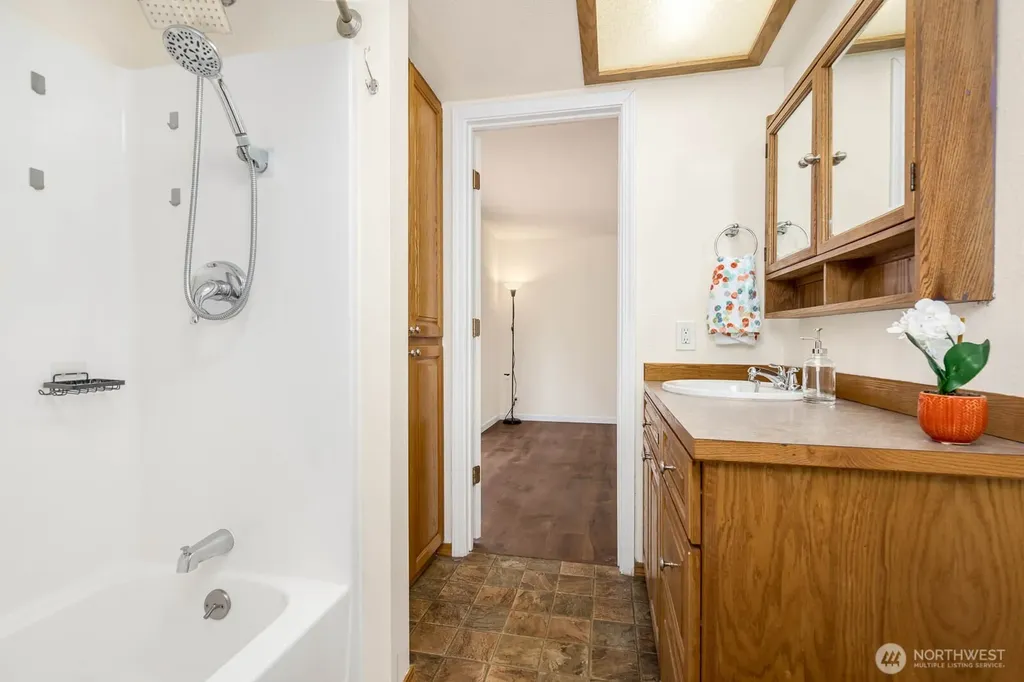 31646 45th Place SW Federal Way WA 98023