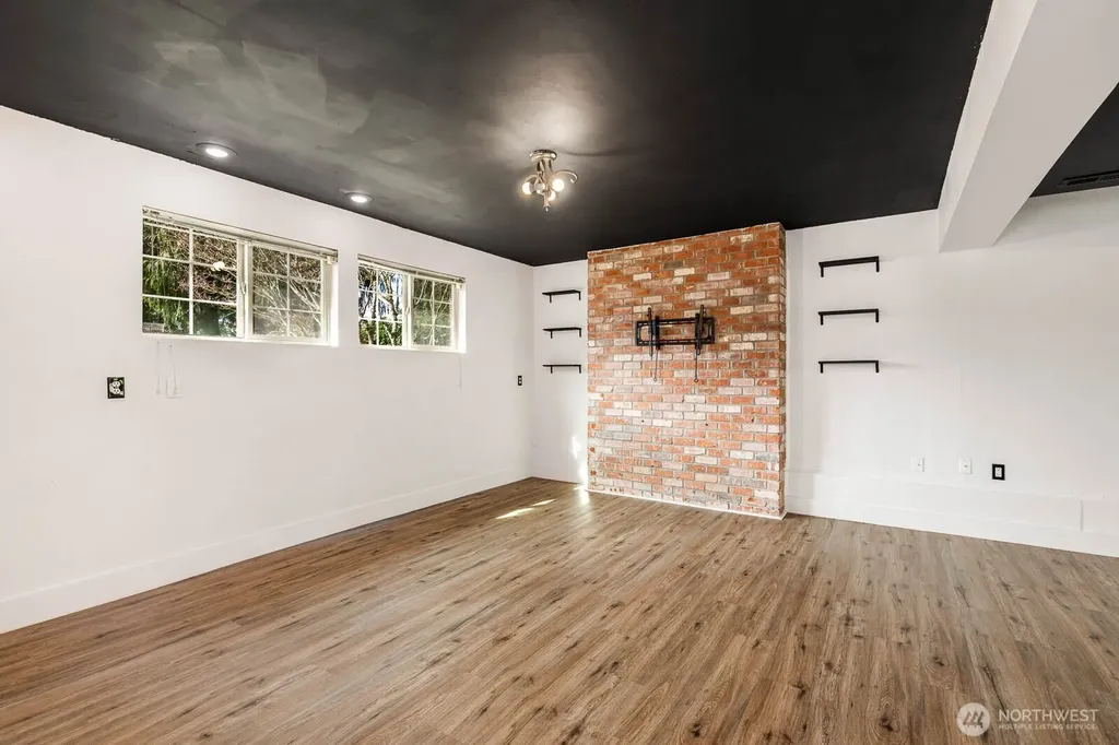 31646 45th Place SW Federal Way WA 98023