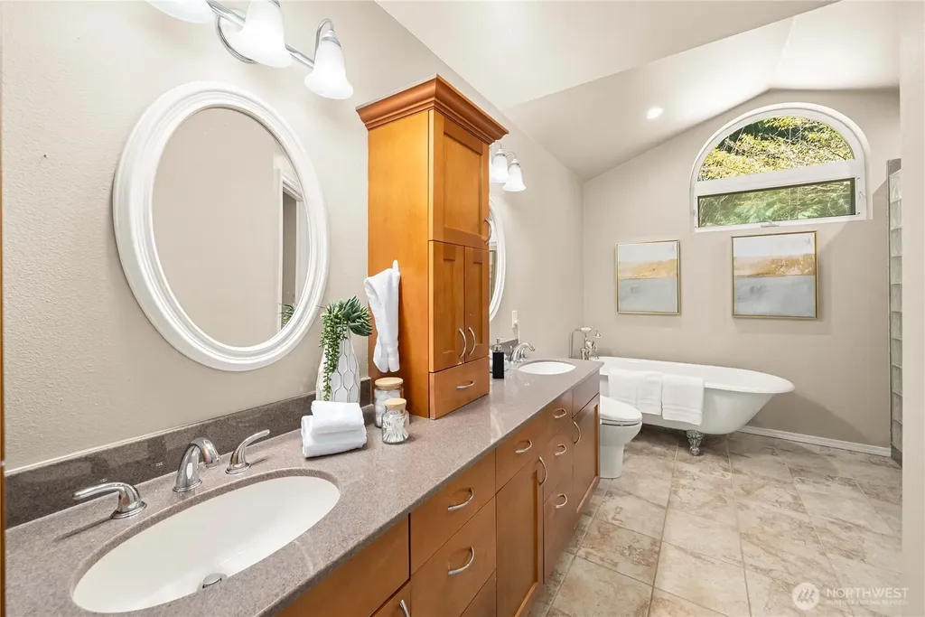 4325 270th Avenue NE Redmond WA 98053