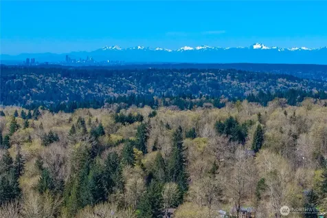 4325 270th Avenue NE Redmond WA 98053