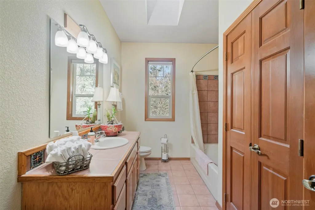 5007 Foxtrail Drive NE Olympia WA 98516