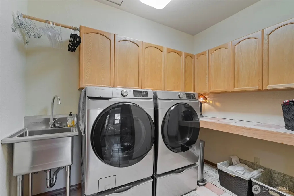 5007 Foxtrail Drive NE Olympia WA 98516