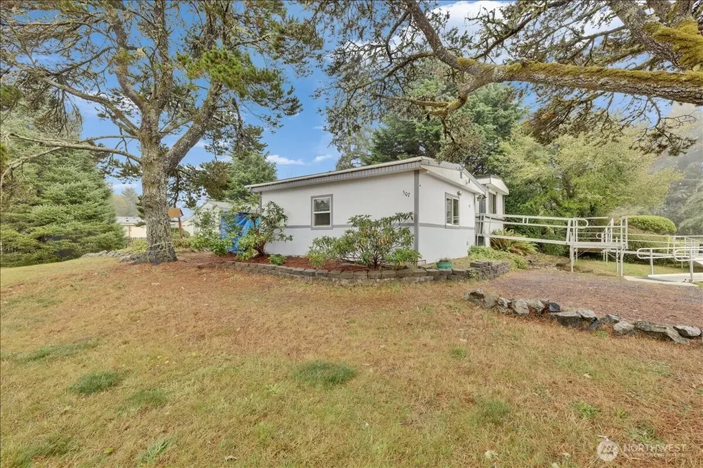 507 W Veterans Avenue Westport WA 98595