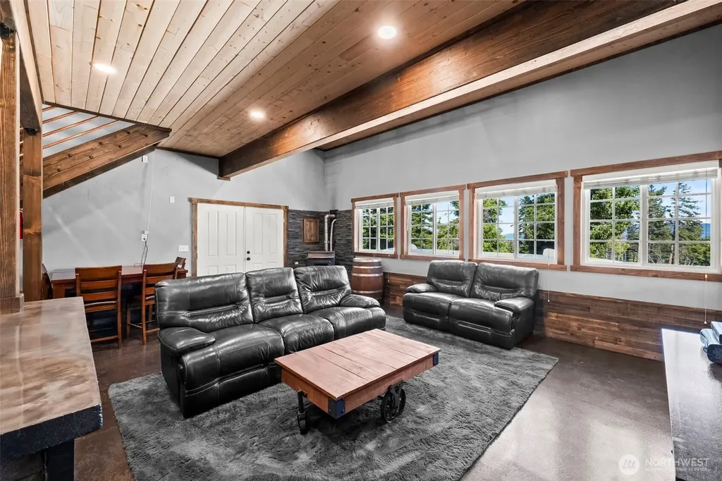 130 Horse Heaven Road Cle Elum WA 98922