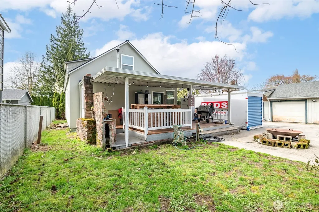 1219 21st Street SE Puyallup WA 98372