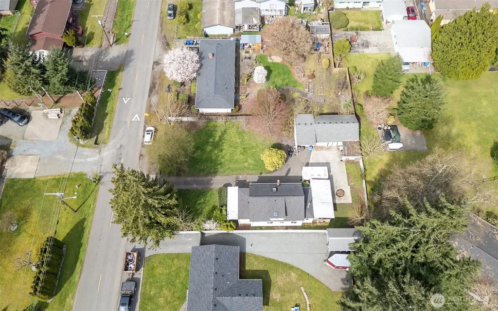 1219 21st Street SE Puyallup WA 98372