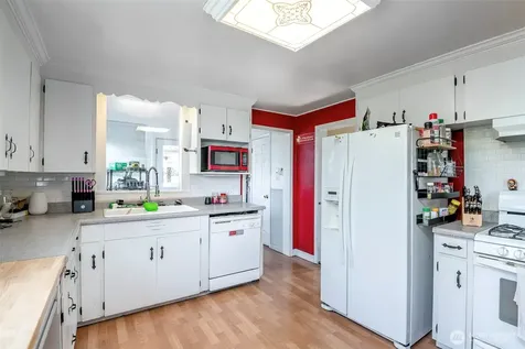 1219 21st Street SE Puyallup WA 98372