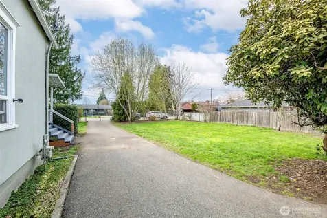 1219 21st Street SE Puyallup WA 98372
