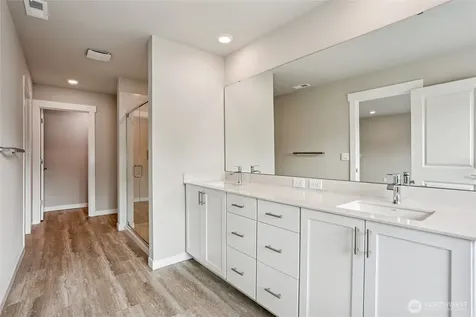 560 SE 11th Place North Bend WA 98045