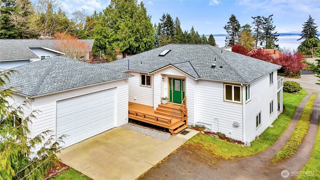 82 Montgomery Lane Port Ludlow WA 98365