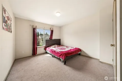 16425 39th Avenue E Tacoma WA 98446