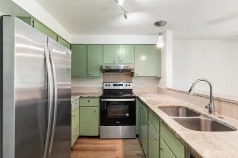 1315 S Puget Drive Renton WA 98055