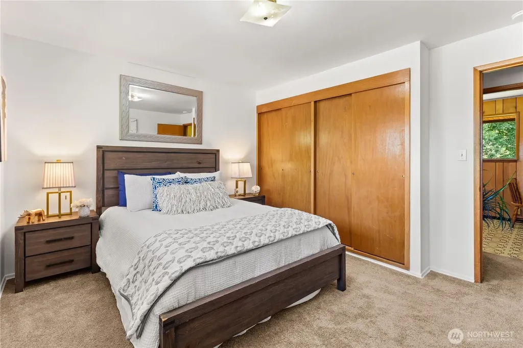 15829 4th Avenue SW Burien WA 98166