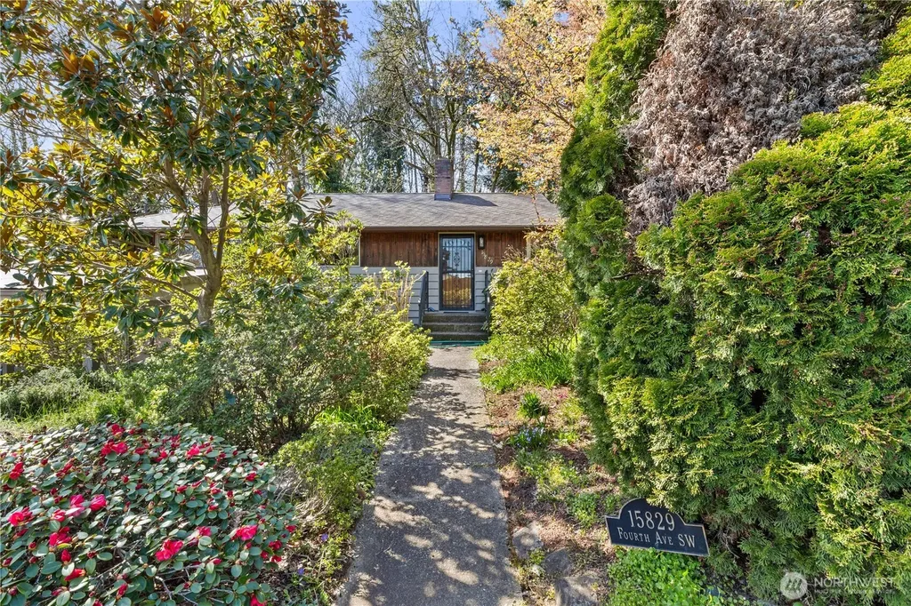 15829 4th Avenue SW Burien WA 98166