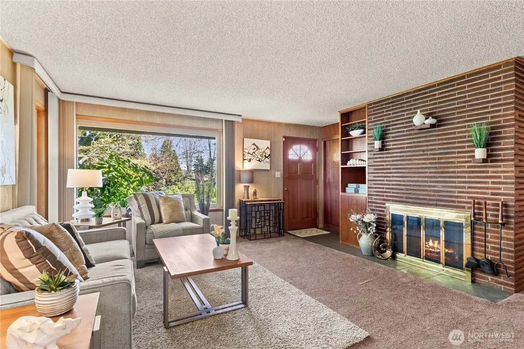 15829 4th Avenue SW Burien WA 98166
