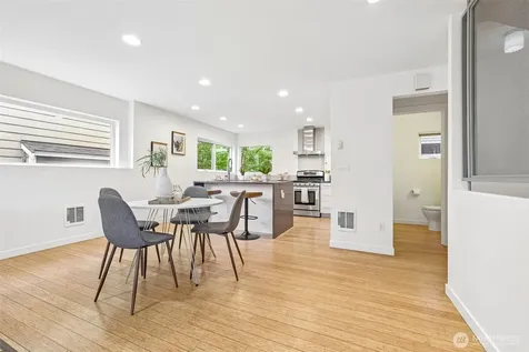2113 15th Avenue S Seattle WA 98144