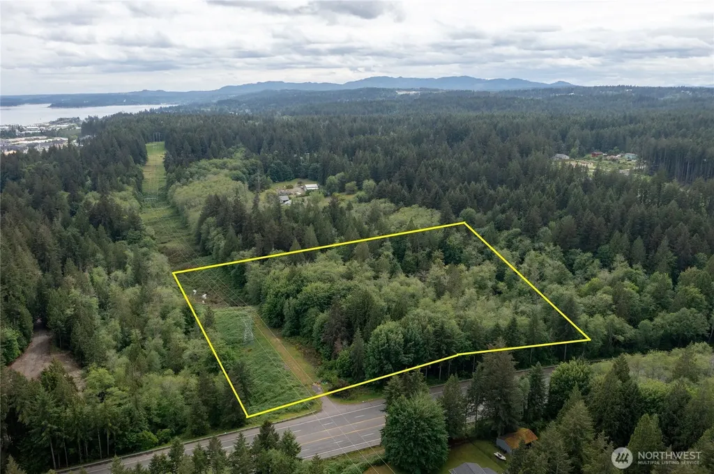 3761 NW Trigger Avenue NE Silverdale WA 98383