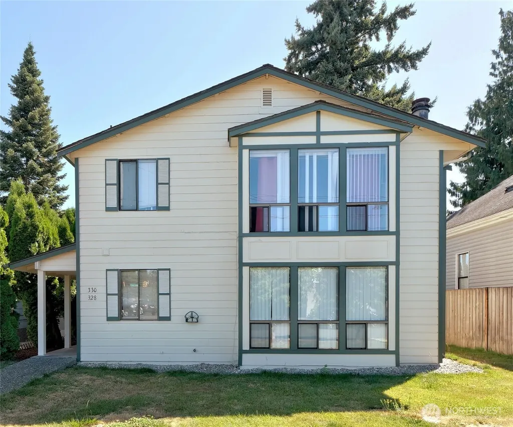 328 Burnett Avenue N Renton WA 98057