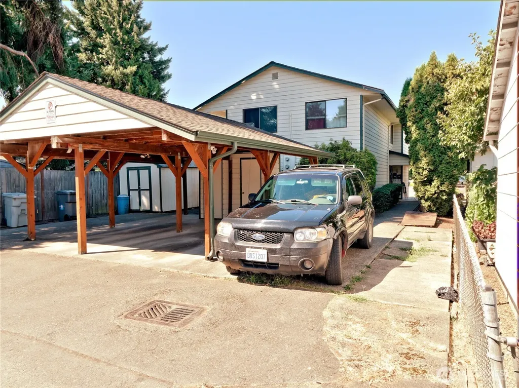 328 Burnett Avenue N Renton WA 98057