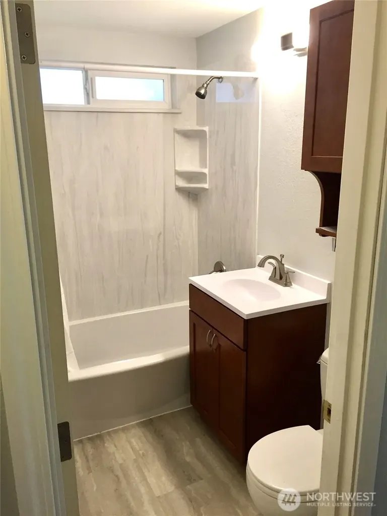 328 Burnett Avenue N Renton WA 98057