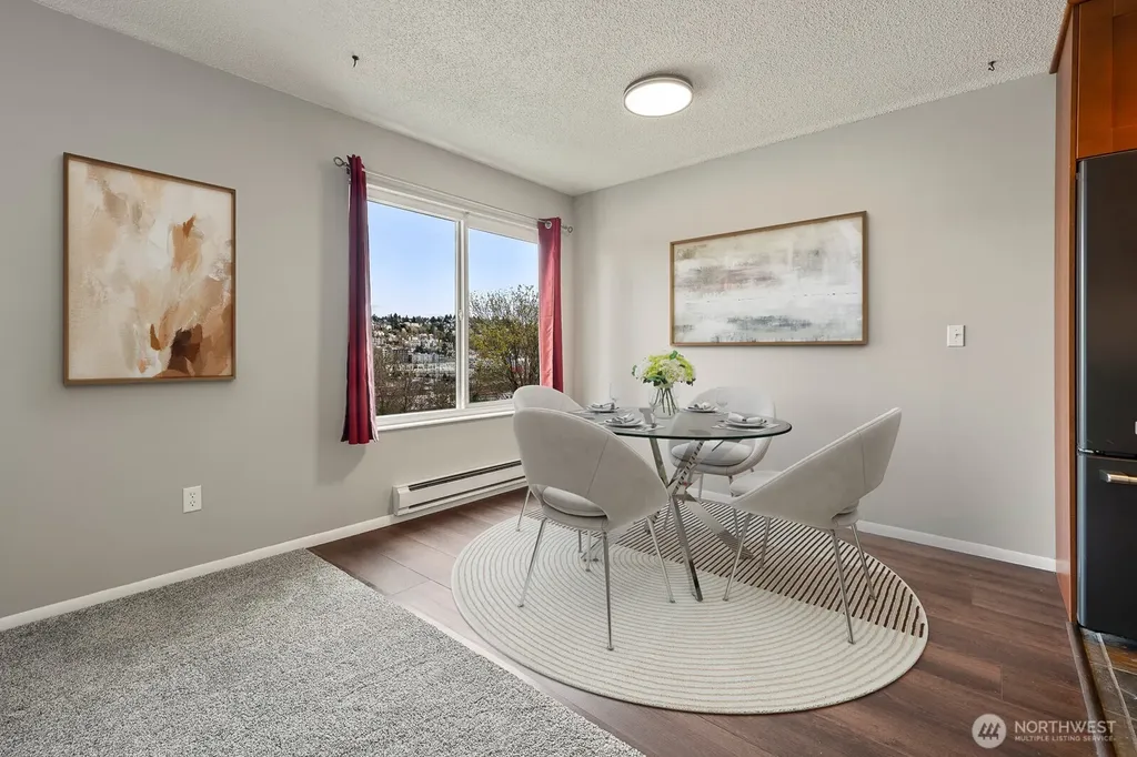 2562 Thorndyke Avenue W Seattle WA 98199